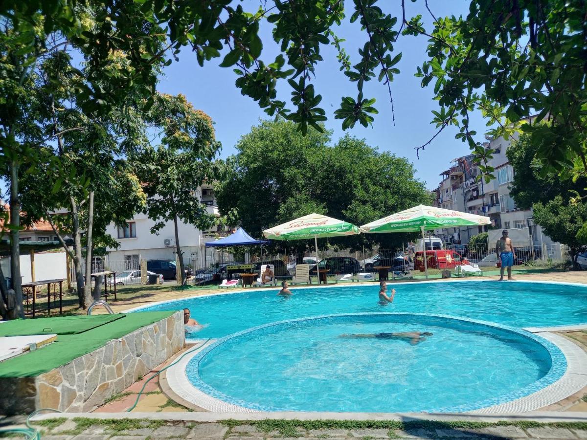 Central Hotel Sozopol Bagian luar foto