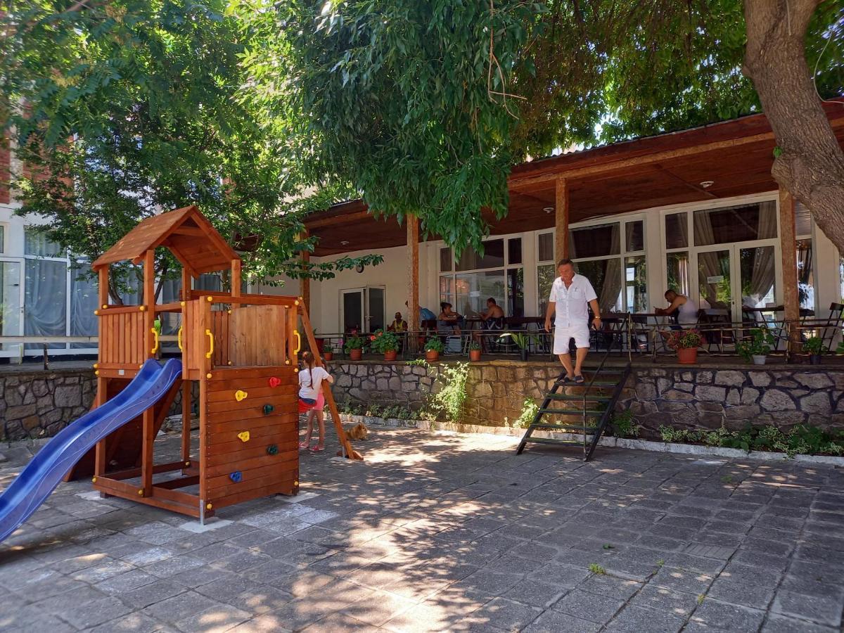 Central Hotel Sozopol Bagian luar foto