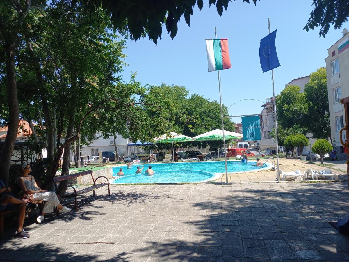 Central Hotel Sozopol Bagian luar foto